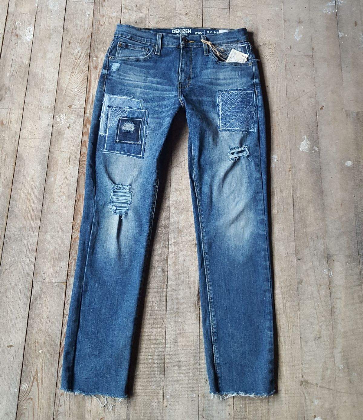 mens distressed levis